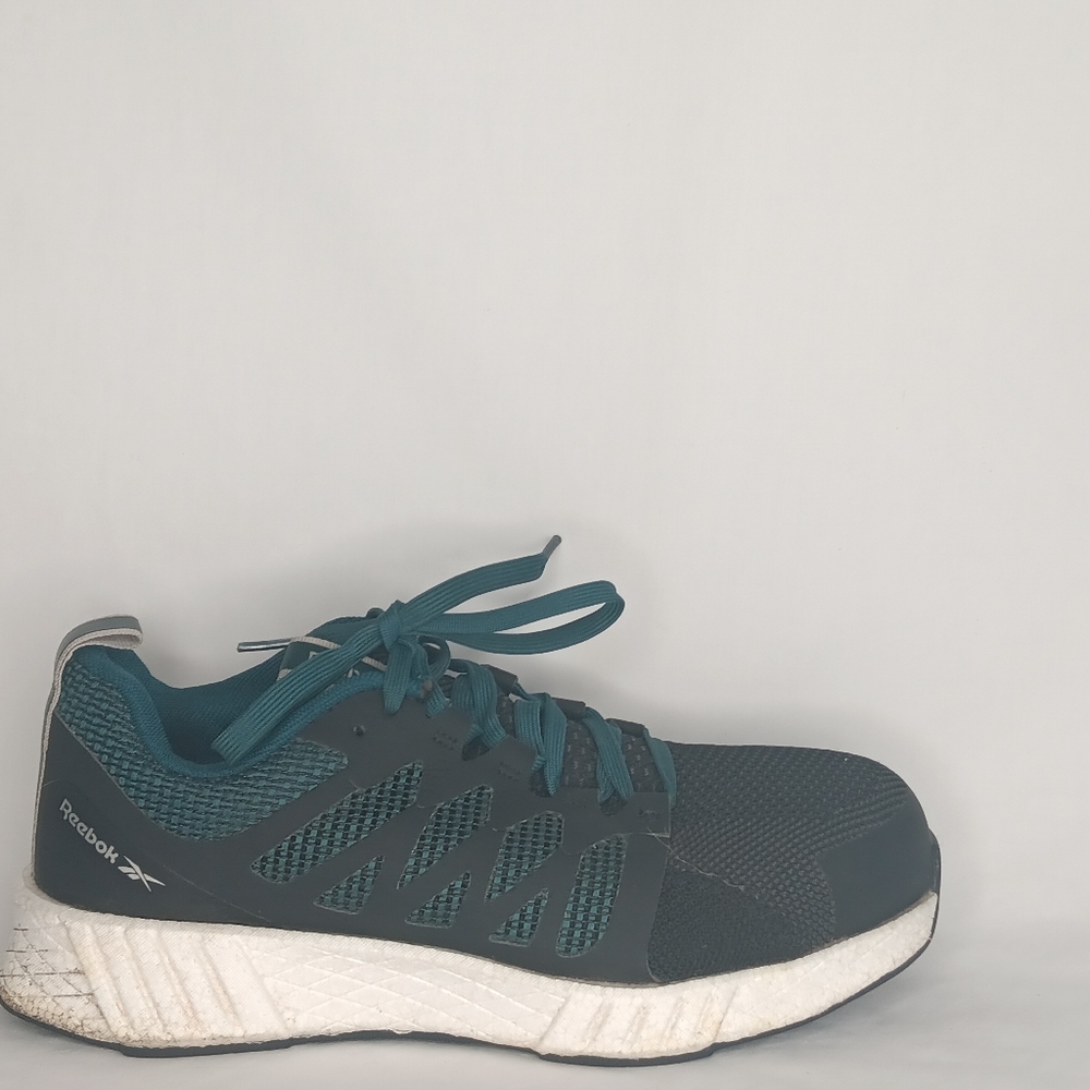 Reebox - Picture 4 of 12